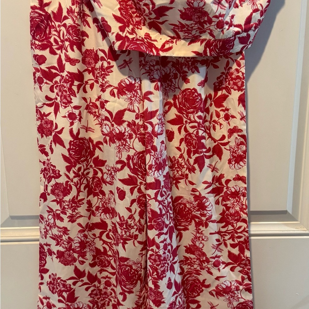 NWOT 2 piece Floral Cruise Wear Size Small